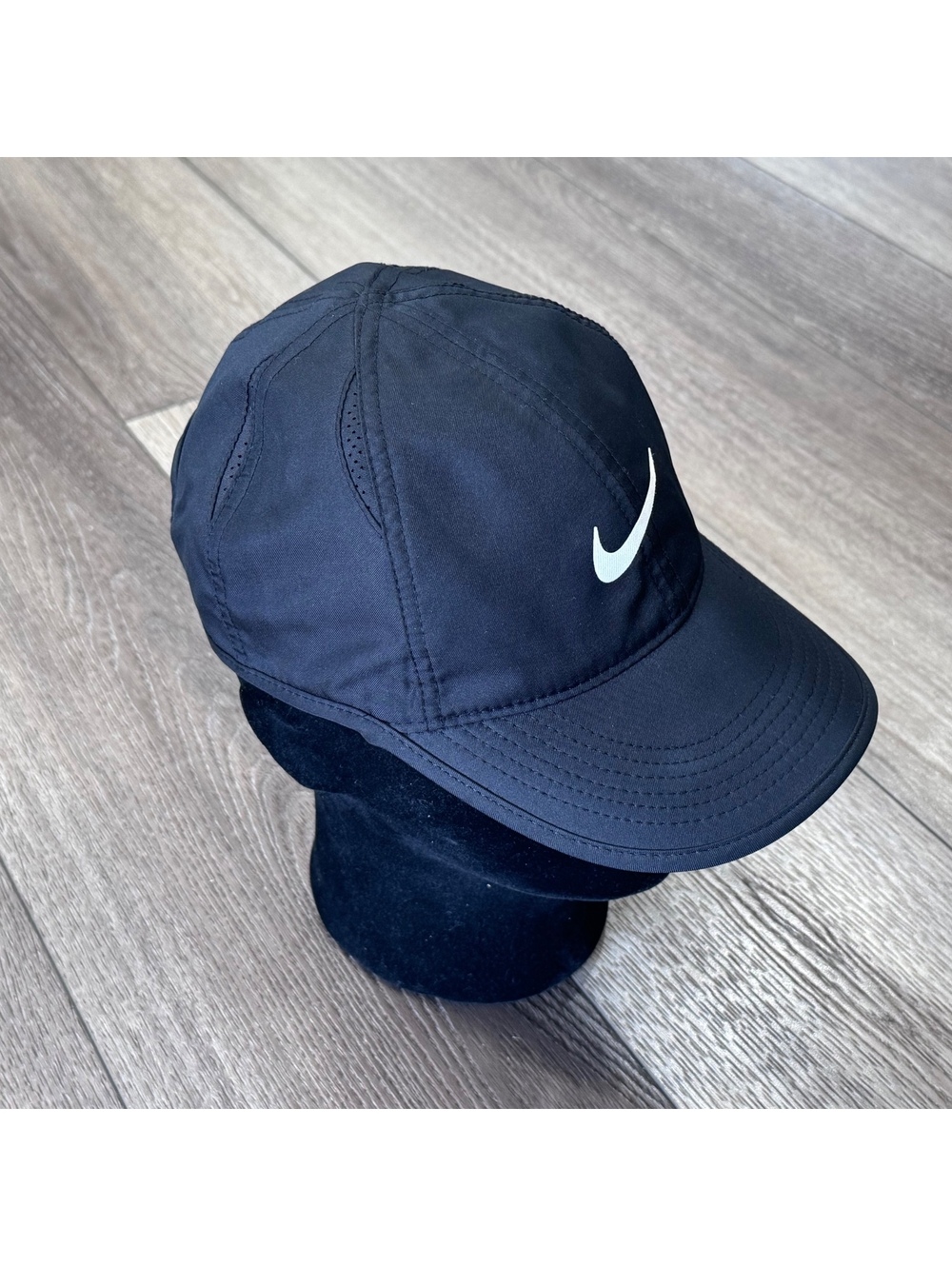 Nike Featherlight Dri-FIT Black Baseball Cap